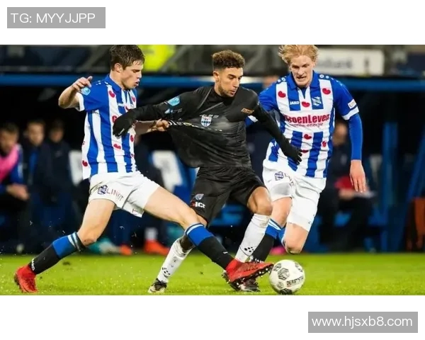 维迪欺与海伦芬的激烈对决揭示了足球战术与团队协作的重要性 维迪欺与海伦芬的激烈对决揭示了足球战术与团队协作的重要性